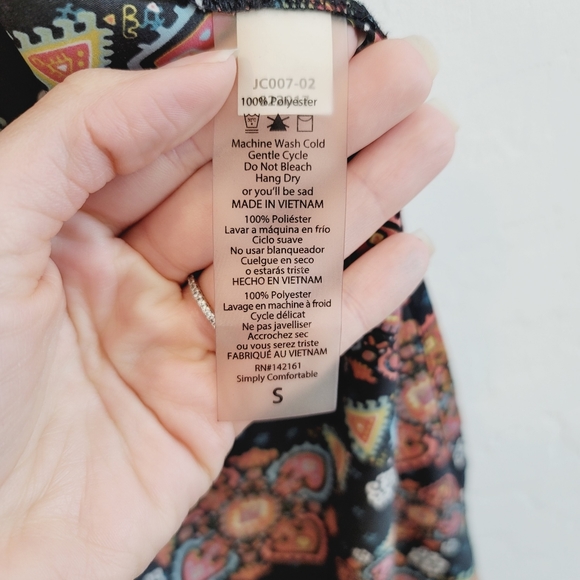 💕 LulaRoe Boho Print Joy Vest Size Small - Picture 4 of 15